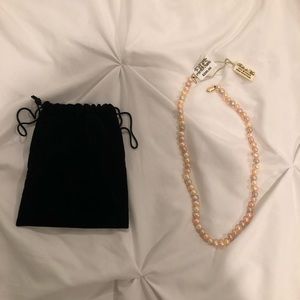 Pearl necklace, never worn.